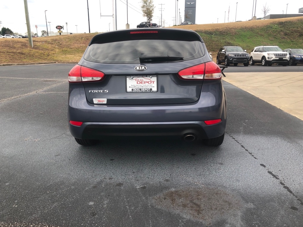 Kia Forte 5-Door  2016