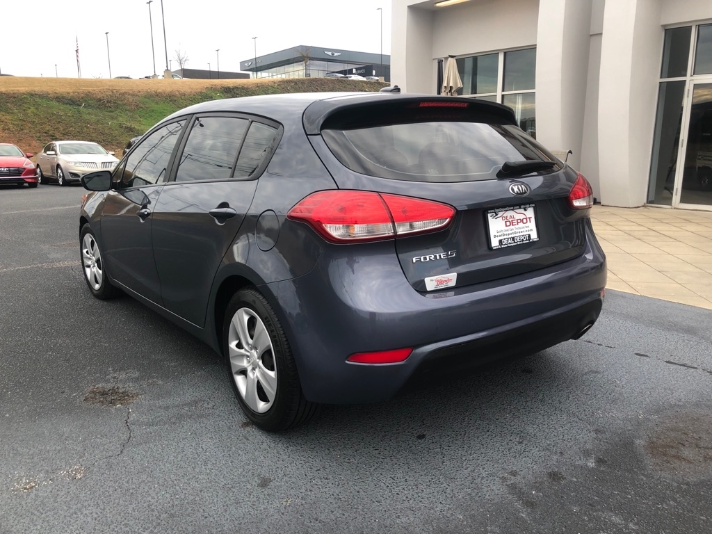 Kia Forte 5-Door  2016