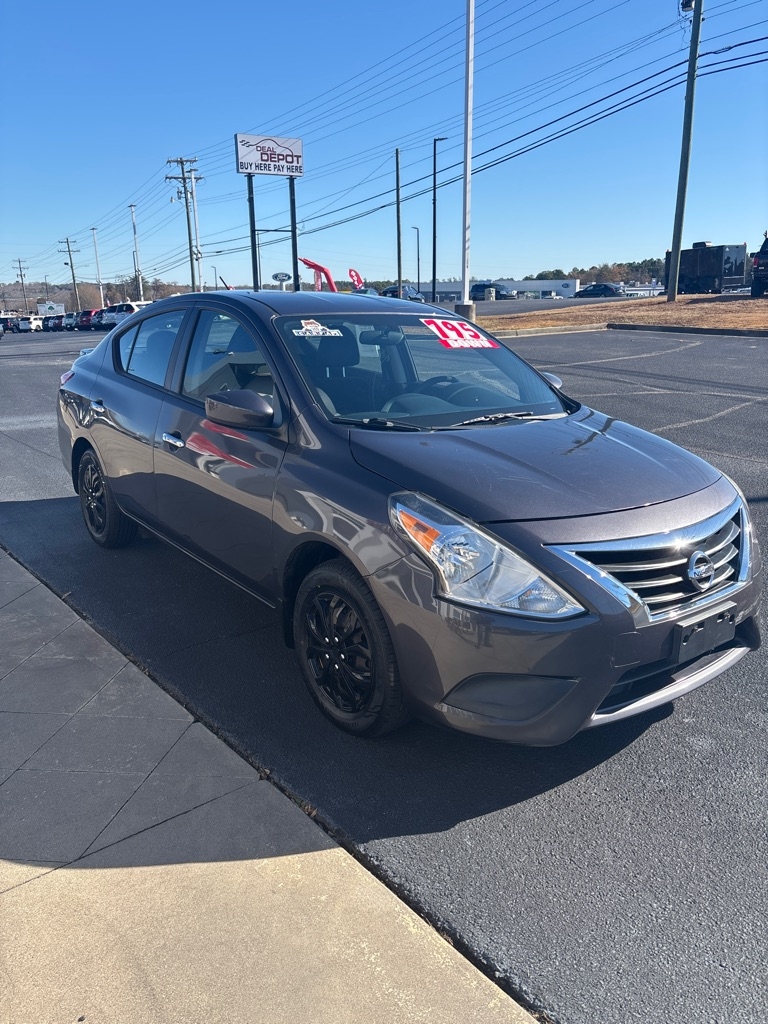 Nissan Versa  2015