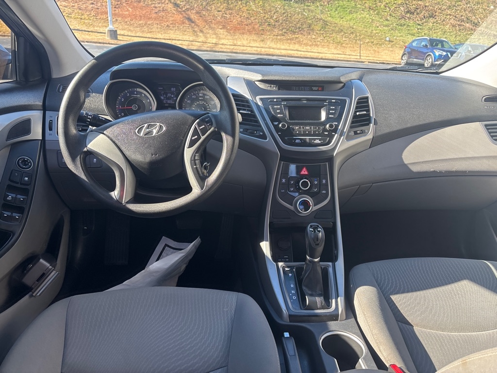 Hyundai Elantra  2016