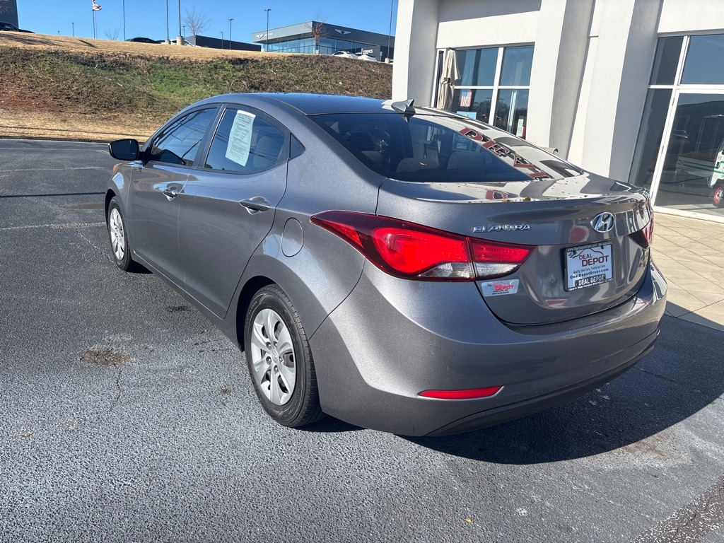 Hyundai Elantra  2016
