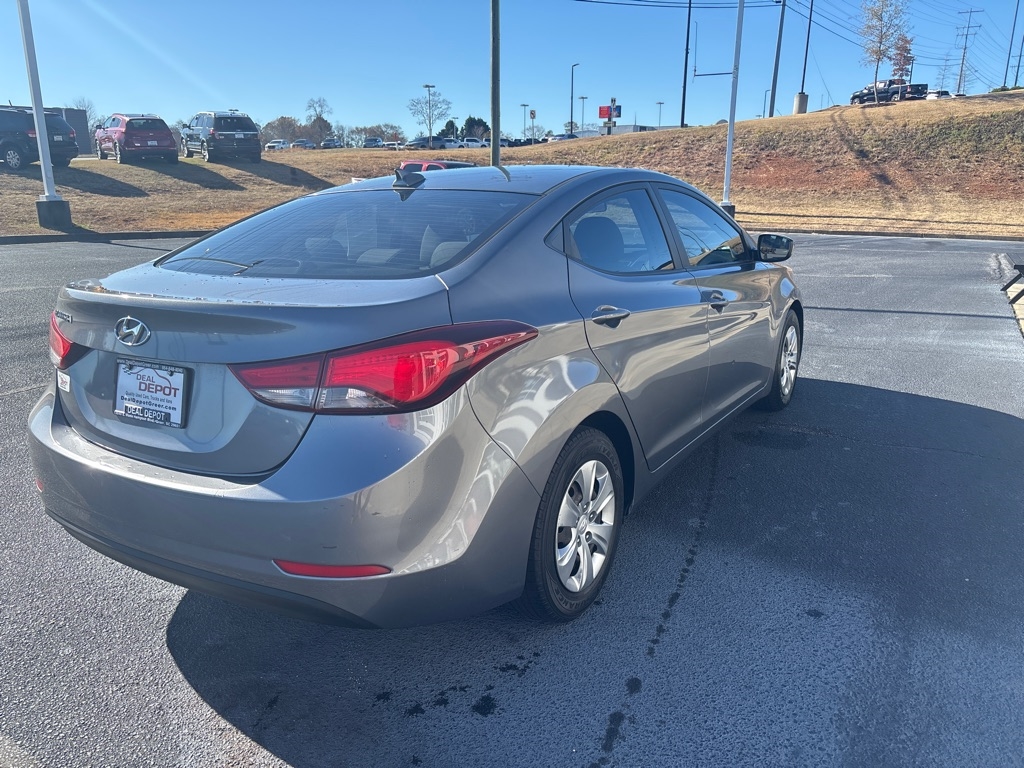 Hyundai Elantra  2016