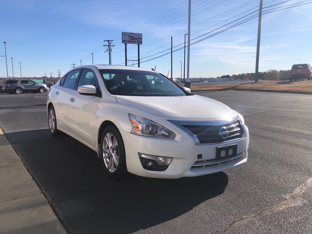 Nissan Altima  2015