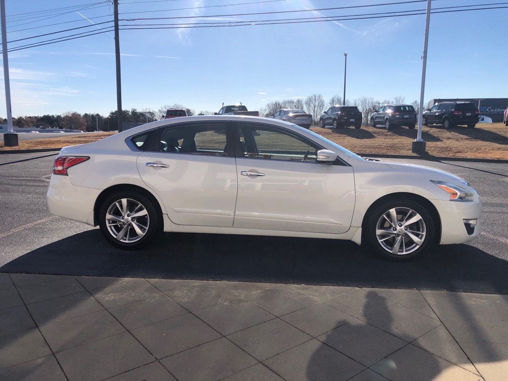Nissan Altima  2015