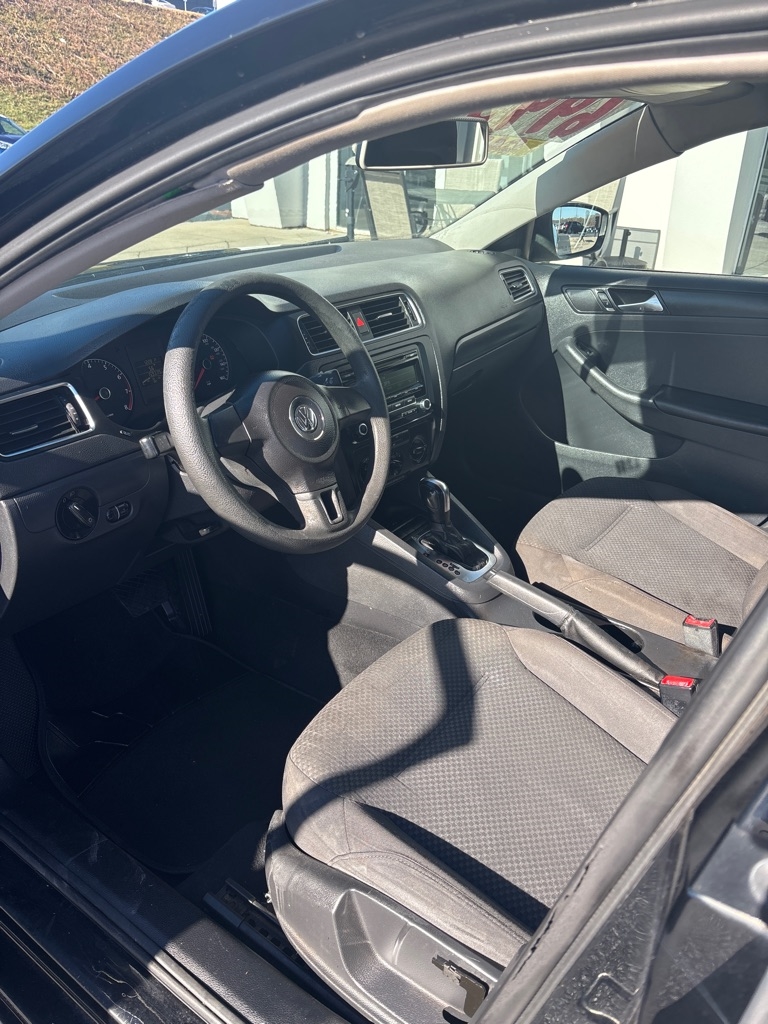 Volkswagen Jetta  2013