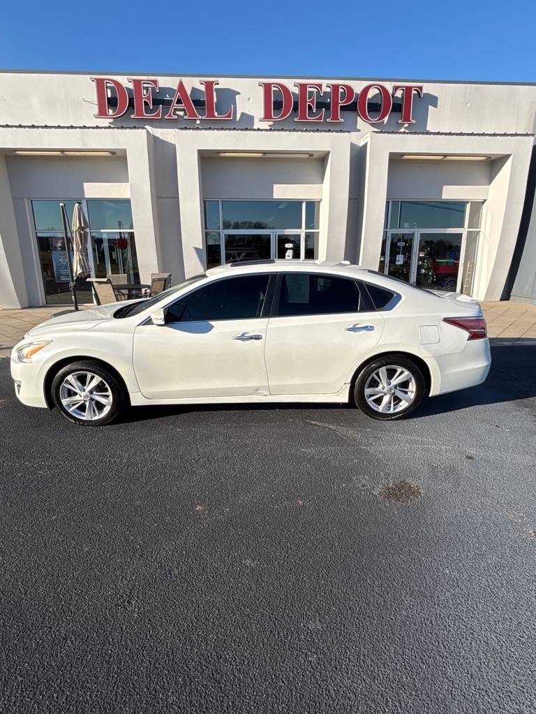 2014 Nissan Altima SV's photo