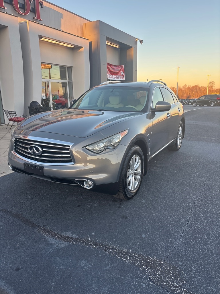 Infiniti QX70  2015