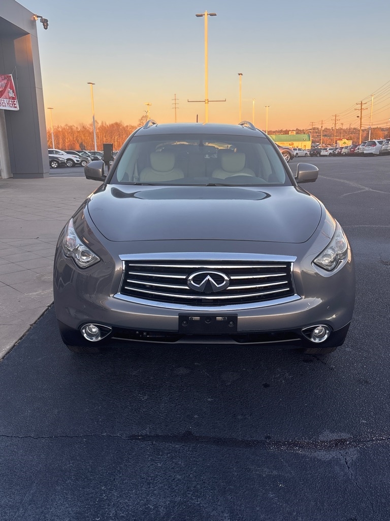 Infiniti QX70  2015