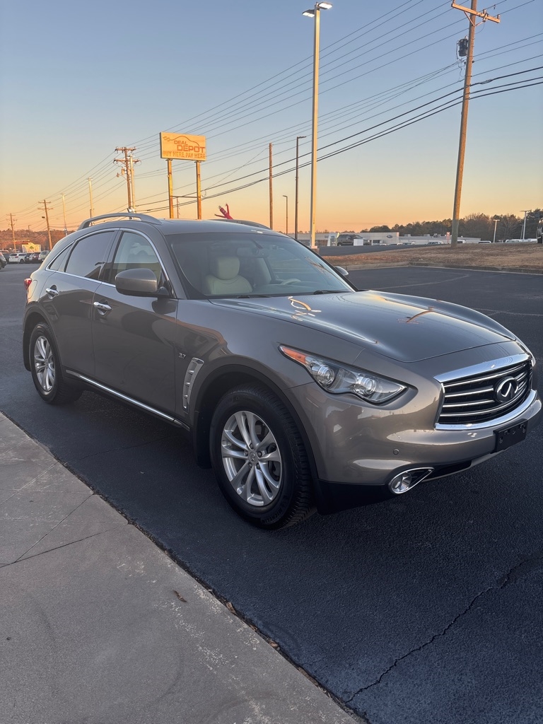 Infiniti QX70  2015