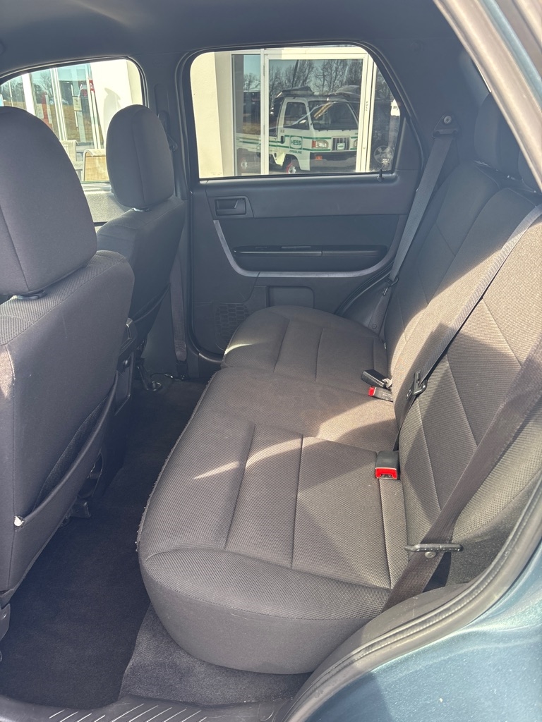 Ford Escape  2010