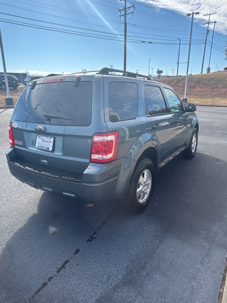 Ford Escape  2010