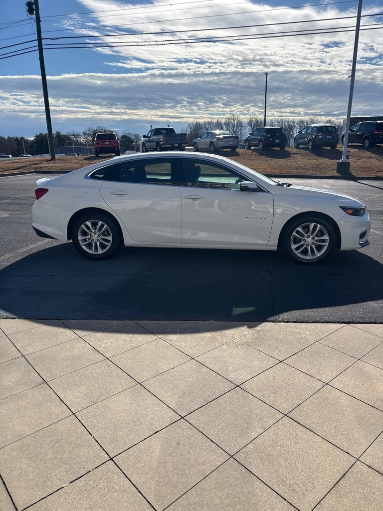 Chevrolet Malibu  2017