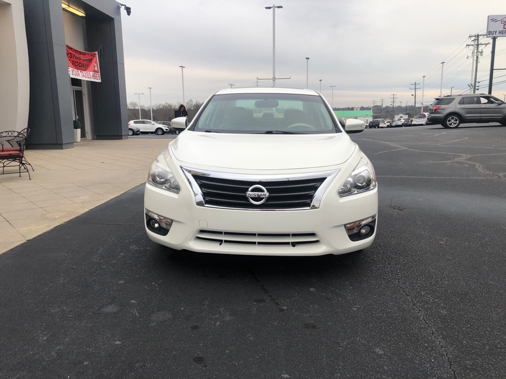 Nissan Altima  2015
