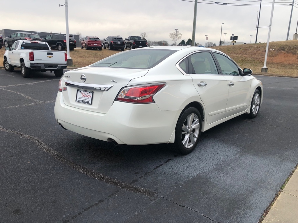 Nissan Altima  2015