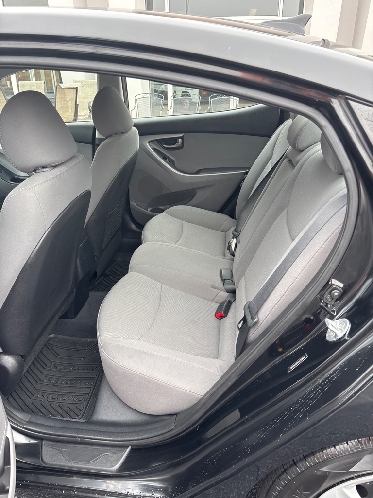 Hyundai Elantra  2016