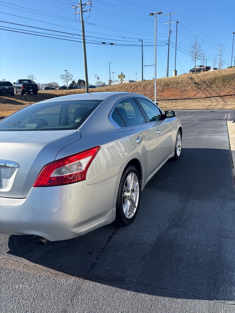 Nissan Maxima  2009