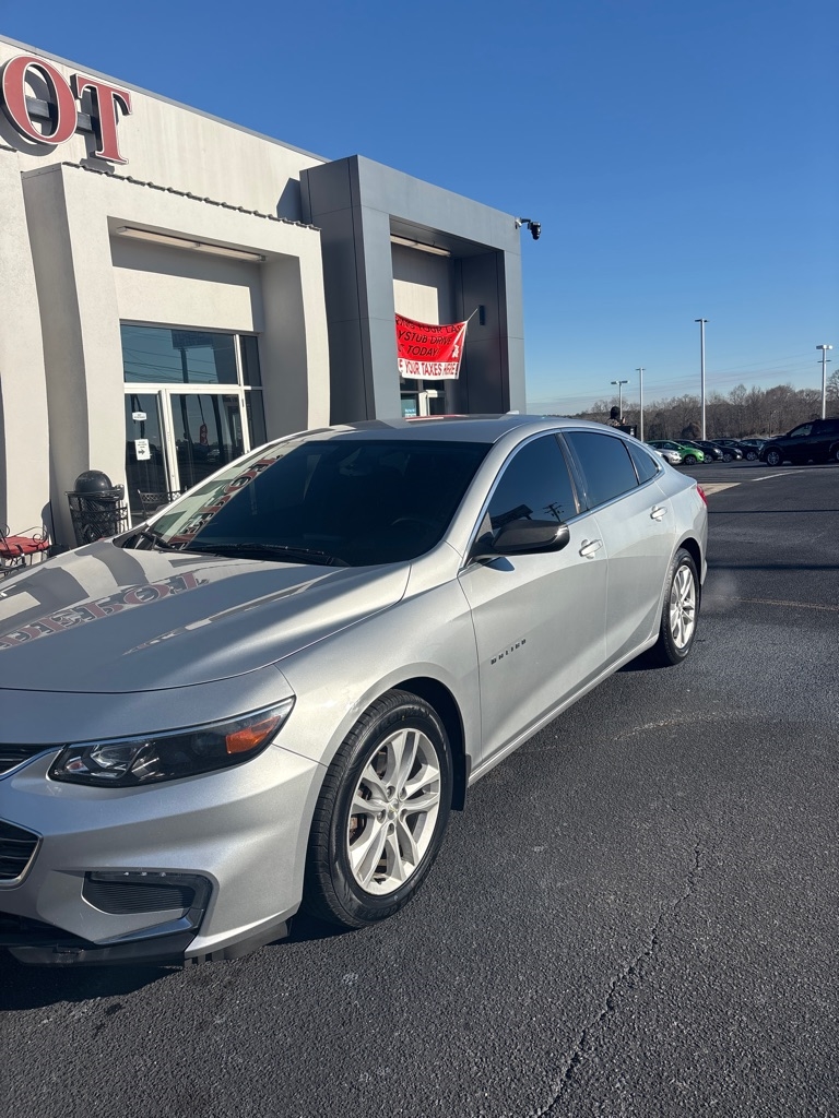 Chevrolet Malibu  2016