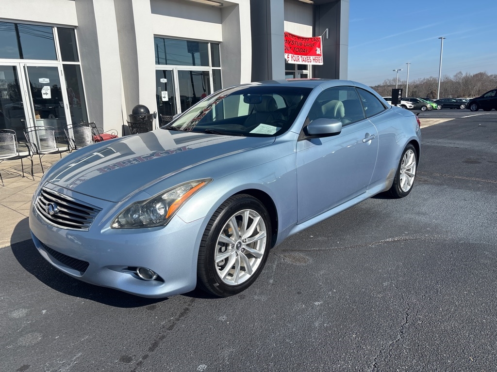Infiniti G Convertible  2011