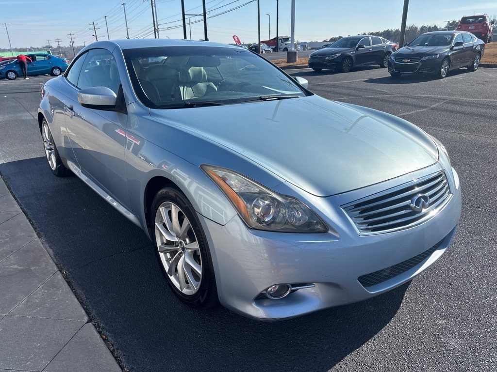 Infiniti G Convertible  2011