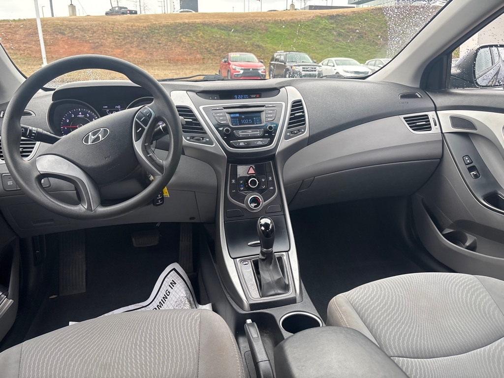 Hyundai Elantra  2016