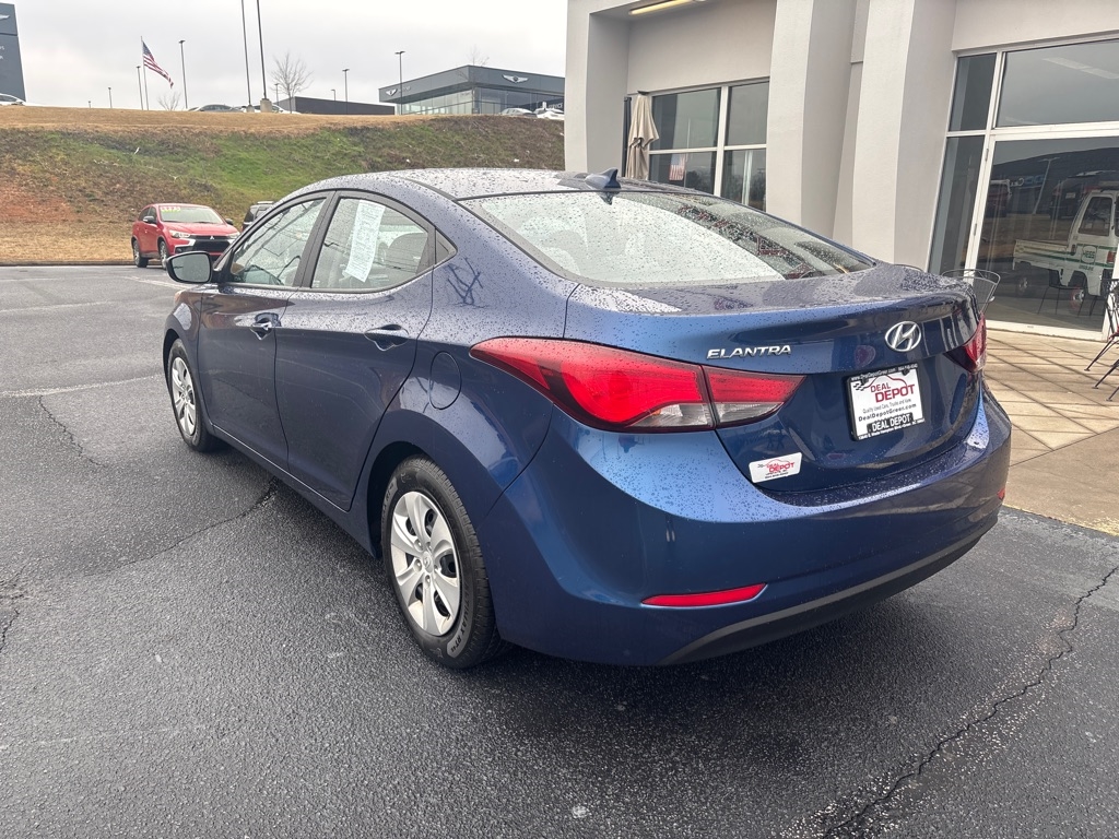 Hyundai Elantra  2016