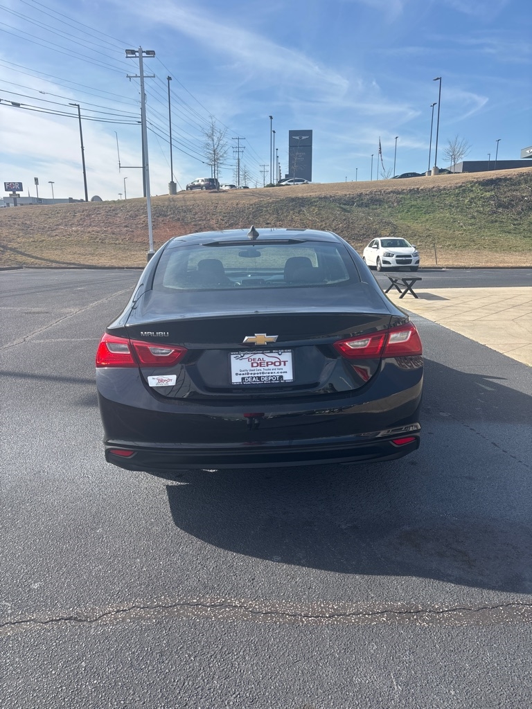 Chevrolet Malibu  2018