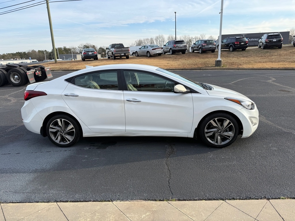 Hyundai Elantra  2015