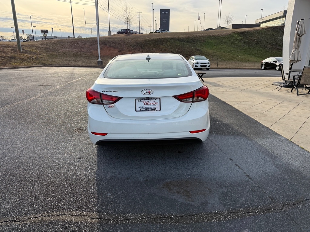 Hyundai Elantra  2015