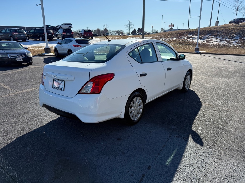 Nissan Versa  2016