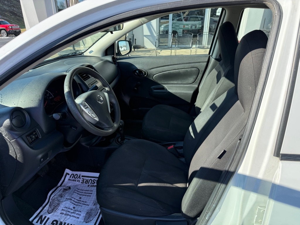 Nissan Versa  2016