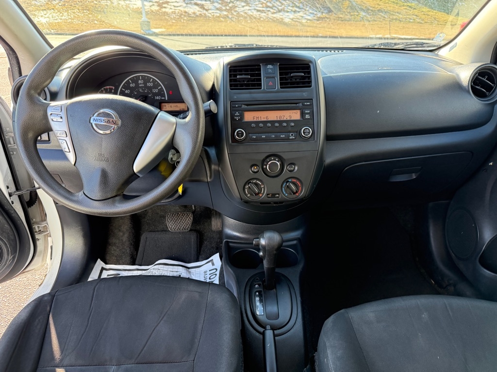 Nissan Versa  2016