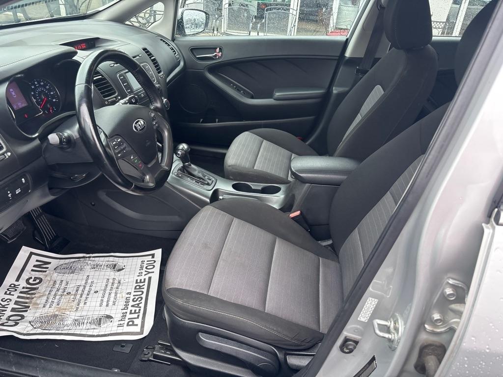 Kia Forte 5-Door  2016