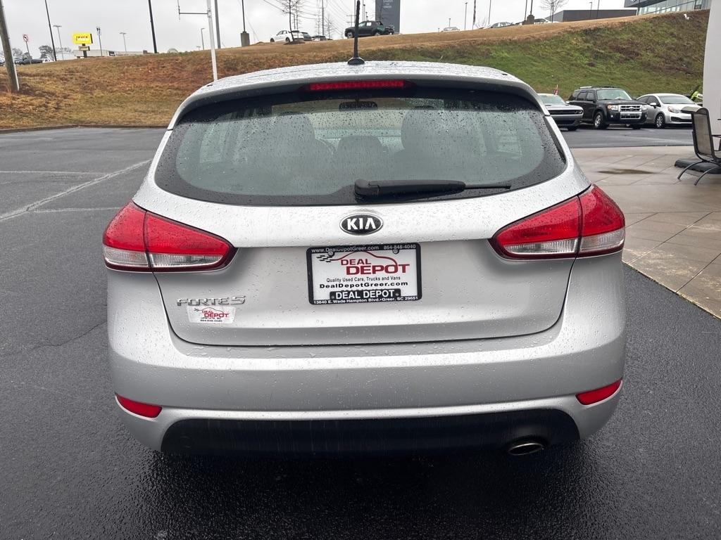 Kia Forte 5-Door  2016