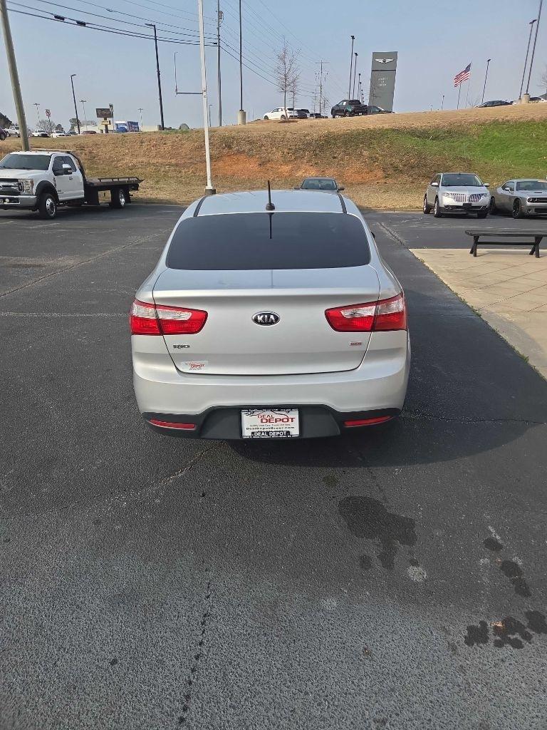 Kia Rio  2015