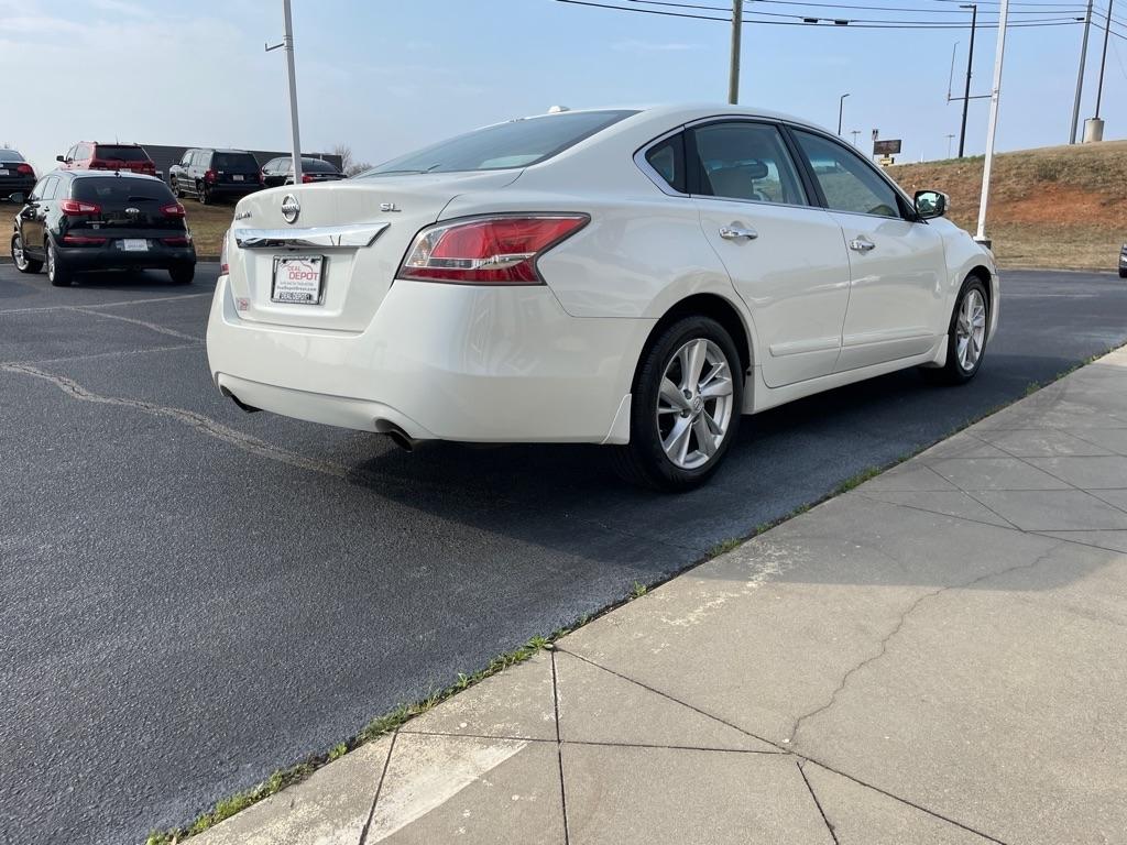 Nissan Altima  2015