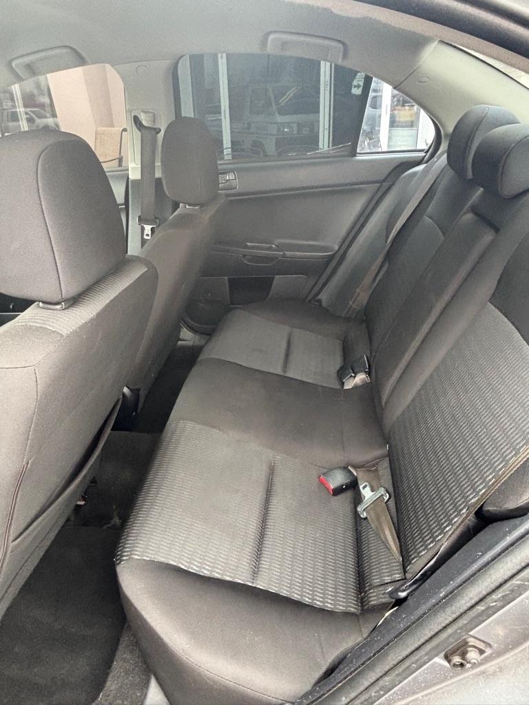 Mitsubishi Lancer  2012