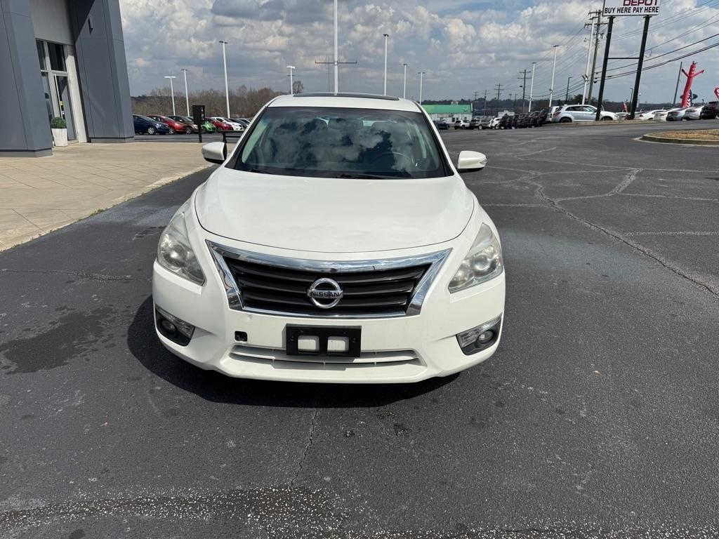 Nissan Altima  2015