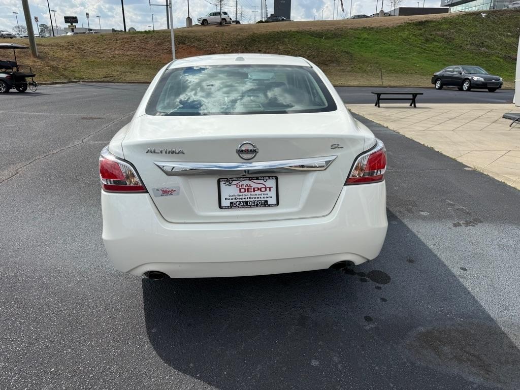 Nissan Altima  2015