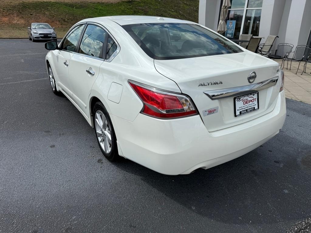 Nissan Altima  2015
