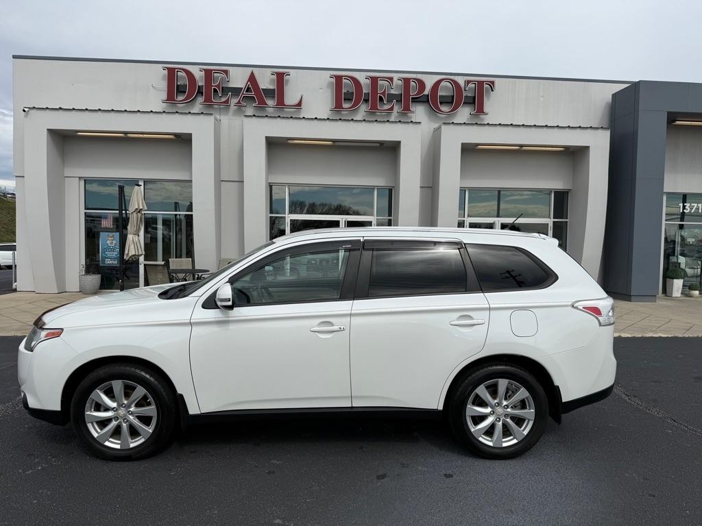 Mitsubishi Outlander  2014