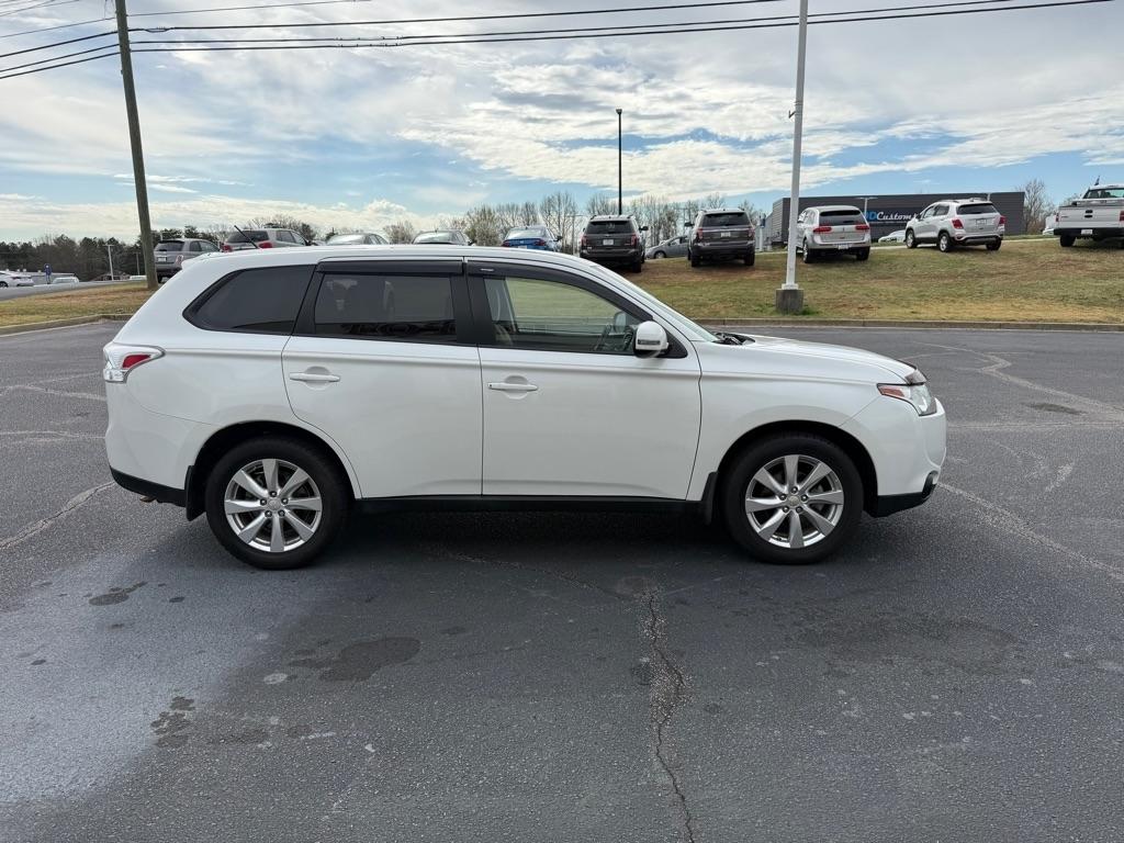 Mitsubishi Outlander  2014