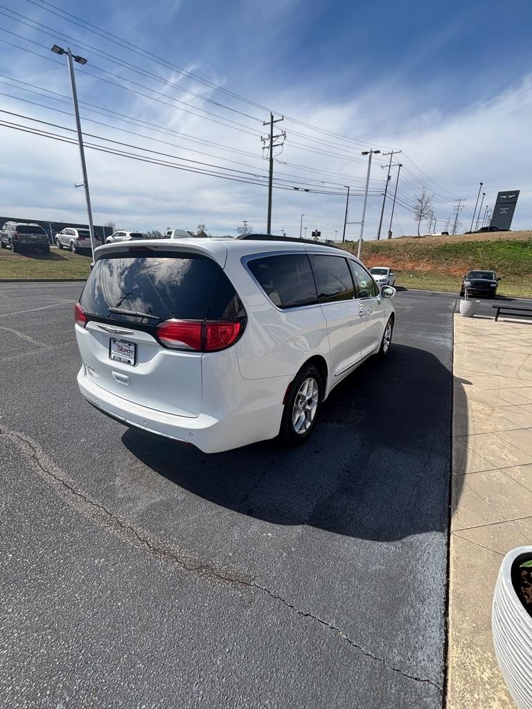 Chrysler Pacifica  2017