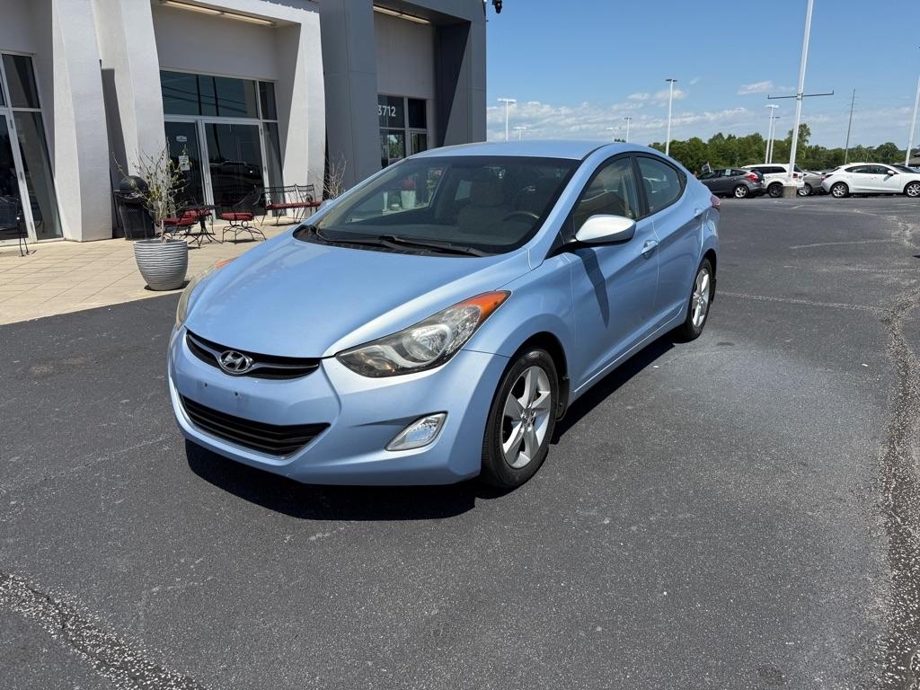 Hyundai Elantra  2012