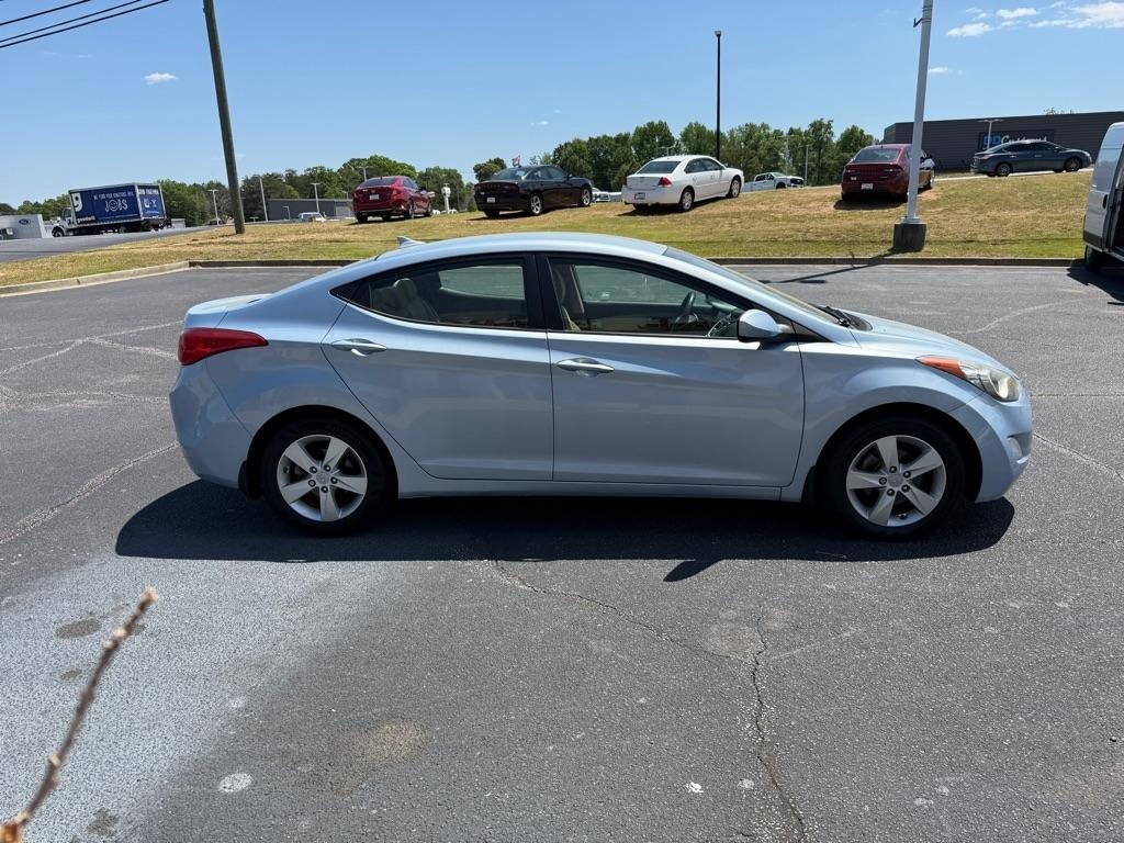 Hyundai Elantra  2012
