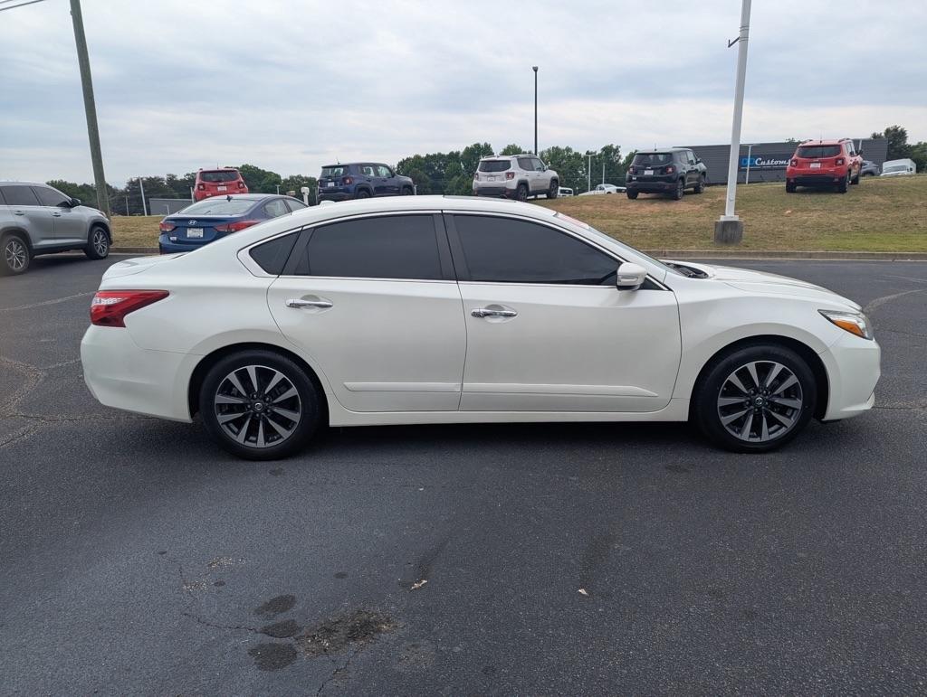 Nissan Altima  2016