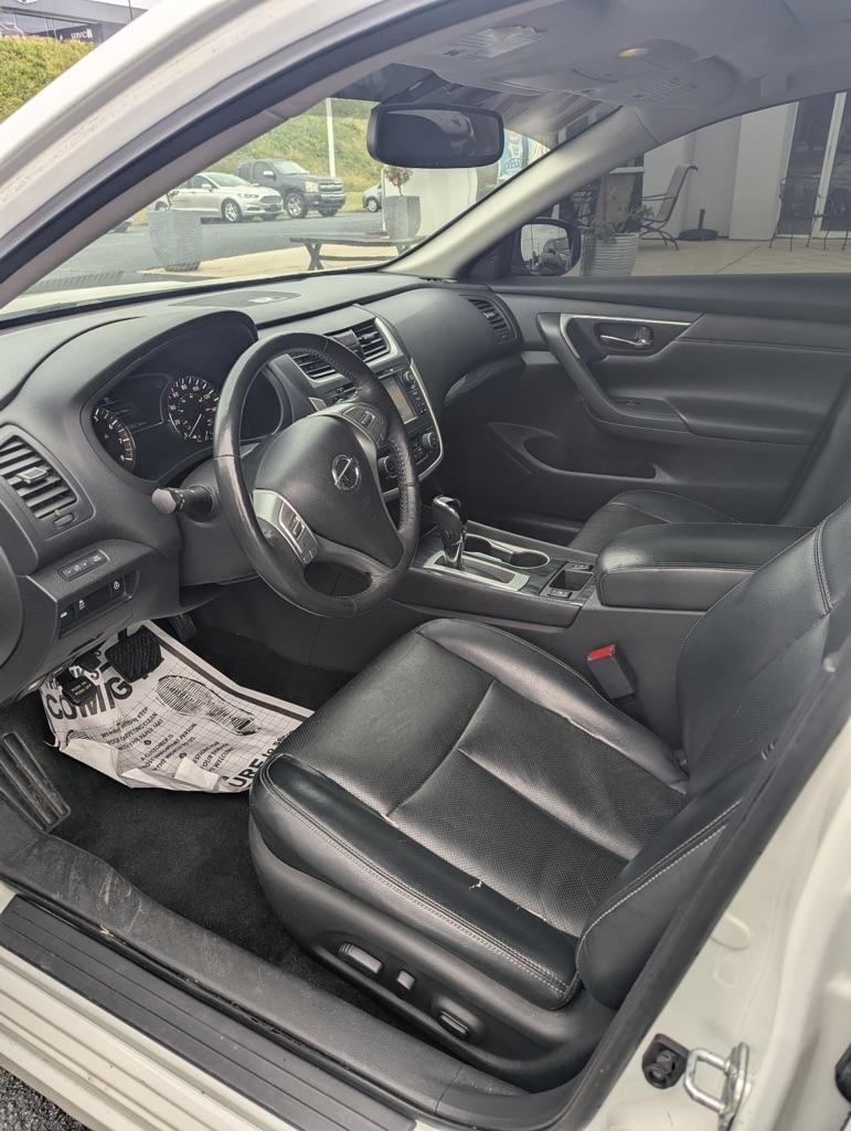 Nissan Altima  2016