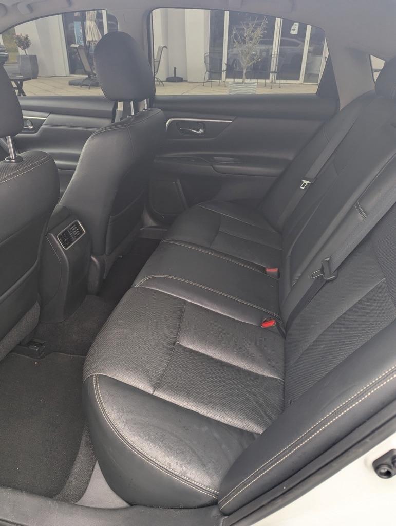 Nissan Altima  2016