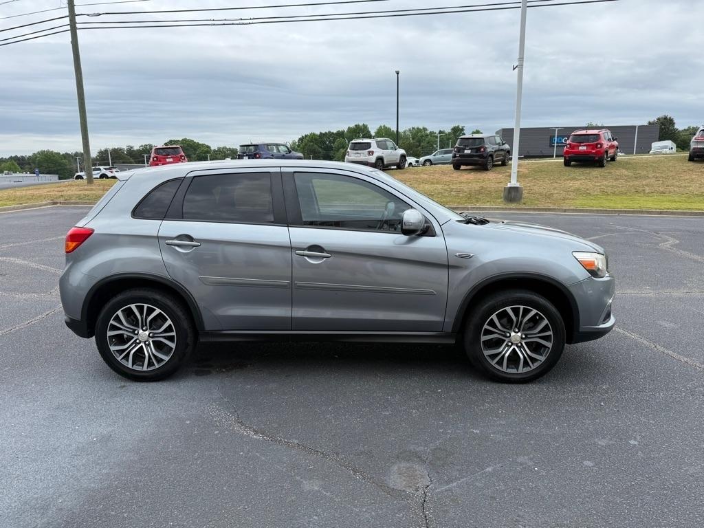 Mitsubishi Outlander Sport  2016