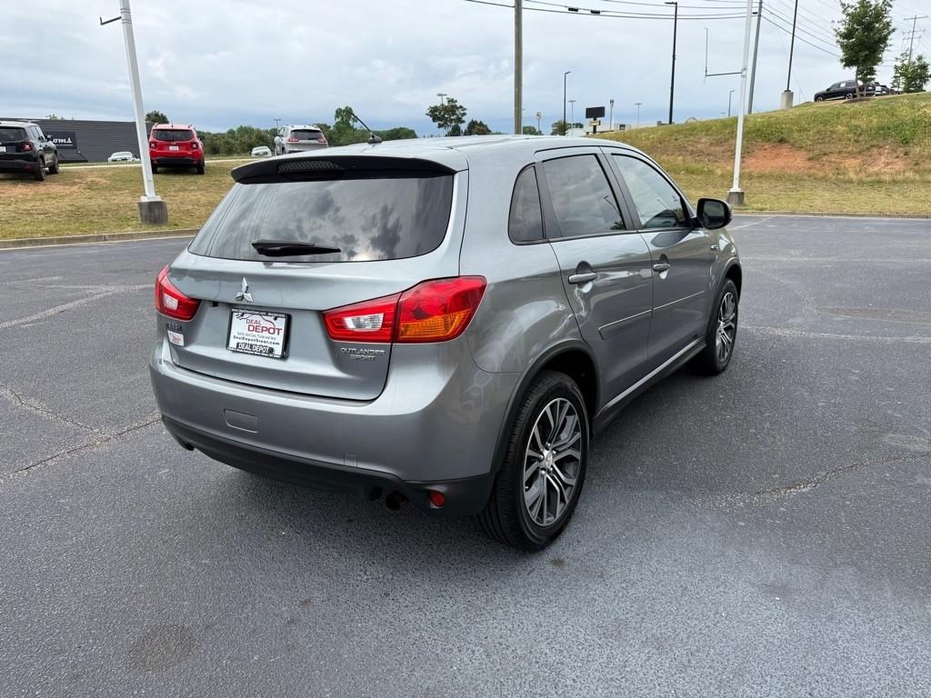 Mitsubishi Outlander Sport  2016