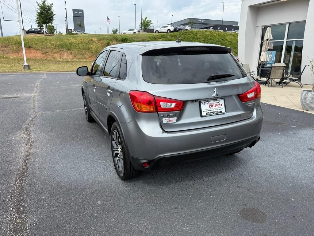 Mitsubishi Outlander Sport  2016